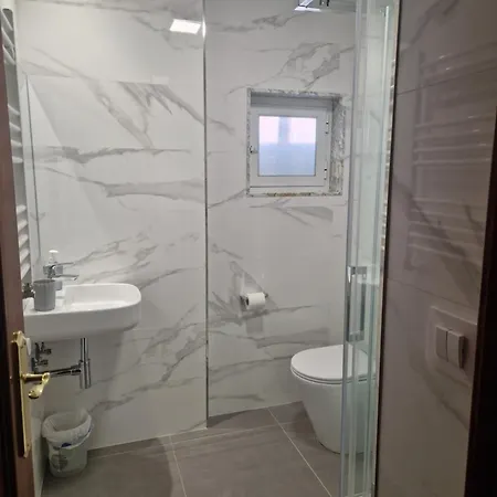 Jose Rey Affittacamere